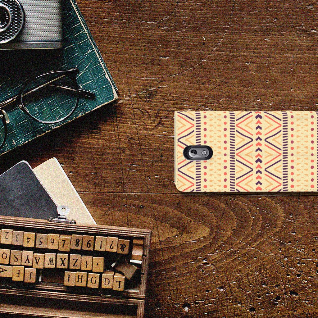 Nokia 3.1 (2018) Hoesje met Magneet Aztec Yellow