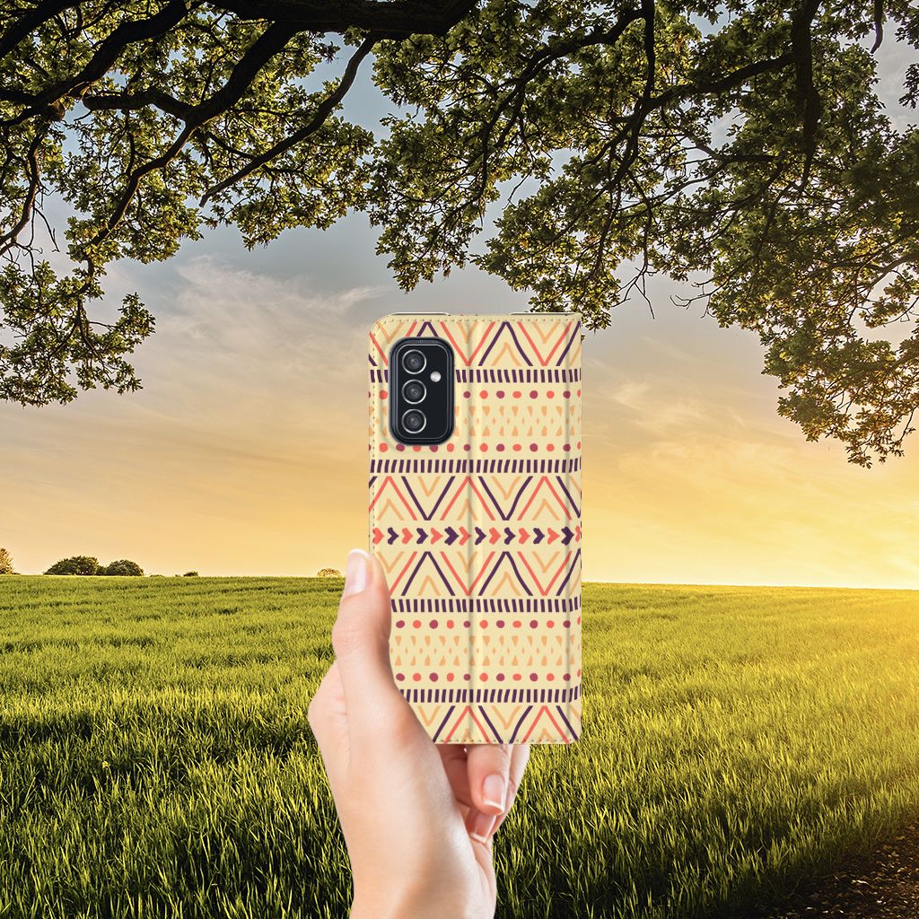 Samsung Galaxy M52 Hoesje met Magneet Aztec Yellow - B2C Telecom