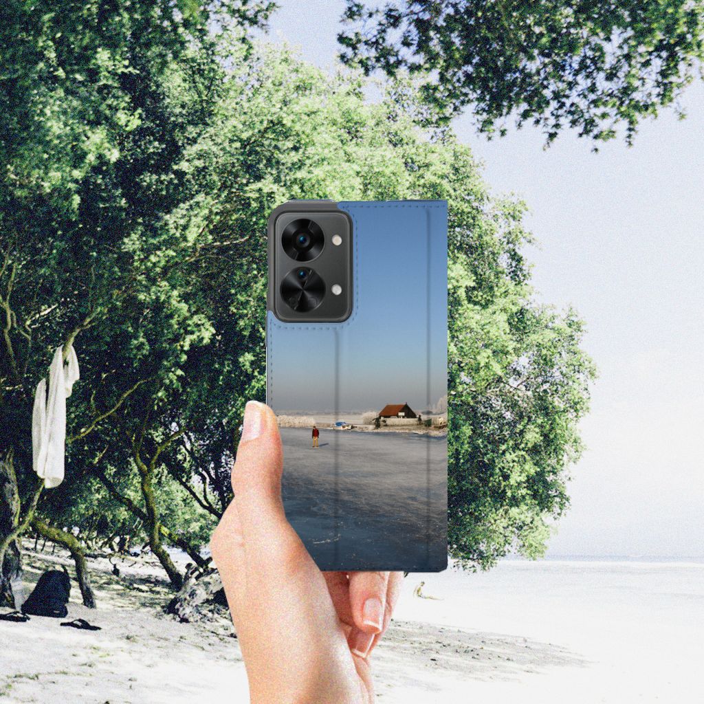 OnePlus Nord 2T Book Cover Schaatsers - B2C Telecom