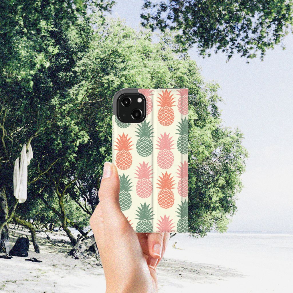 iPhone 13 Flip Style Cover Ananas
