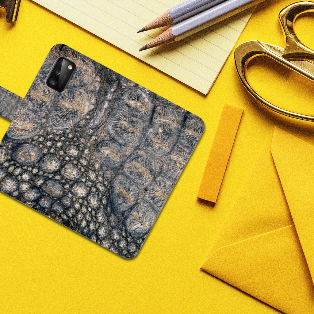 Samsung Galaxy A41 Telefoonhoesje met Pasjes Krokodillenprint