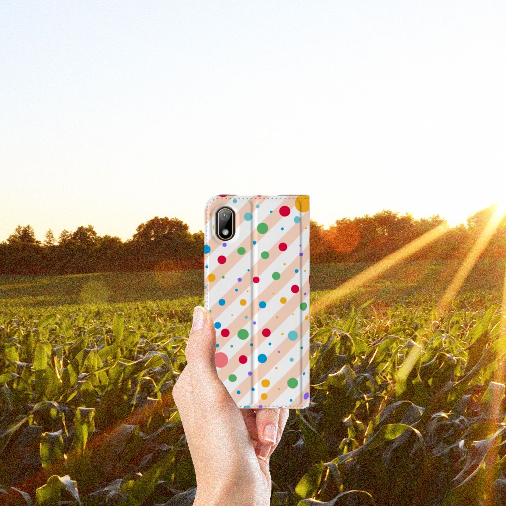 Huawei Y5 (2019) Hoesje met Magneet Dots - B2C Telecom