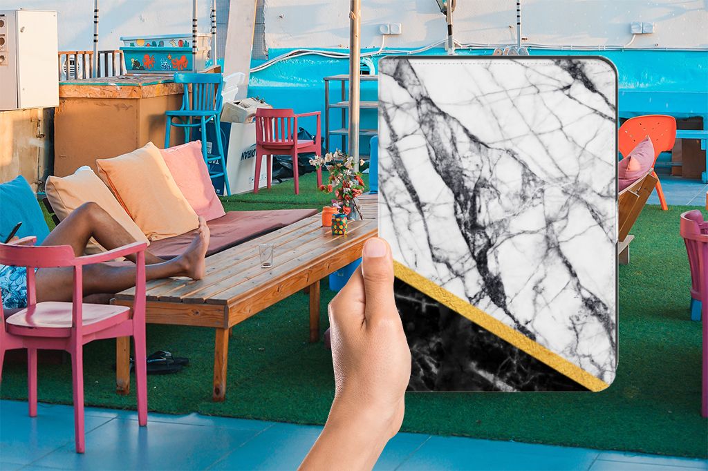 iPad (2022) 10.9 Leuk Tablet hoesje Marmer Wit Zwart - Origineel Cadeau Man