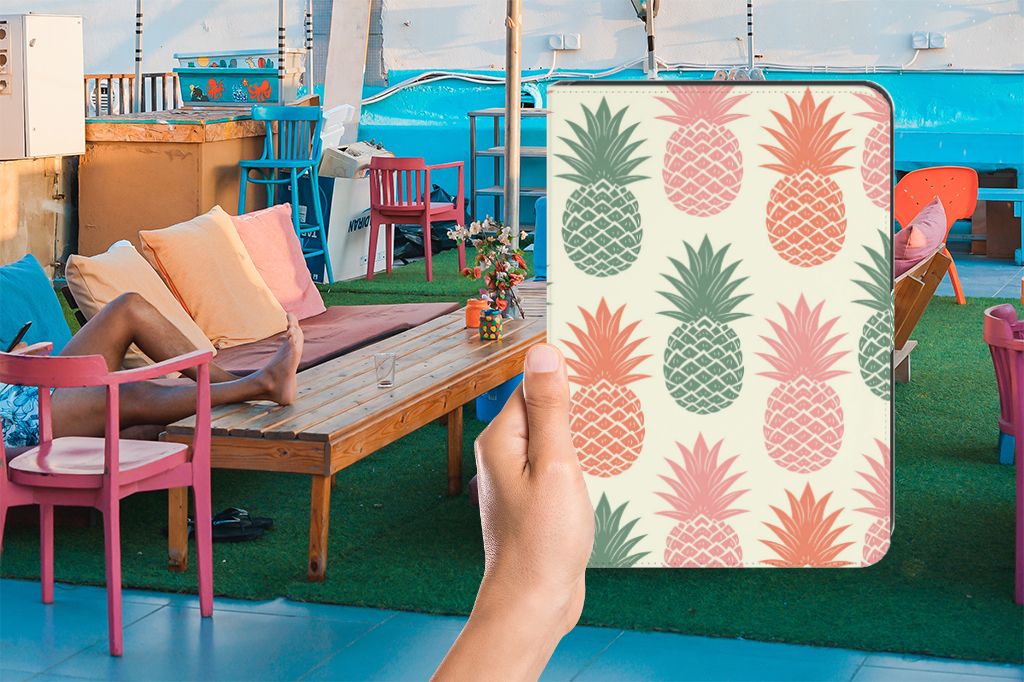 iPad (2022) 10.9 Tablet Stand Case Ananas