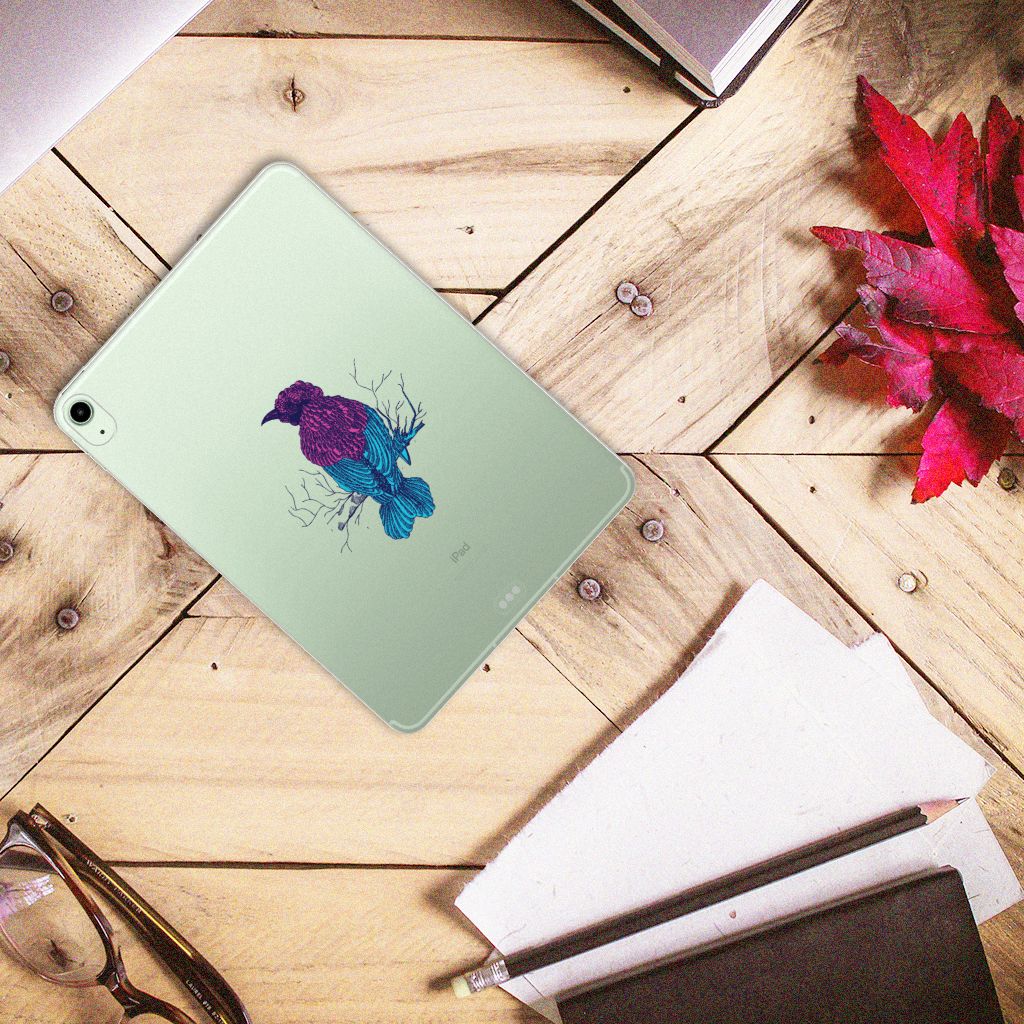 iPad Air (2020/2022) 10.9 inch Tablet Back Cover Merel met kleurrijke vogelontwerp op een houten tafel.