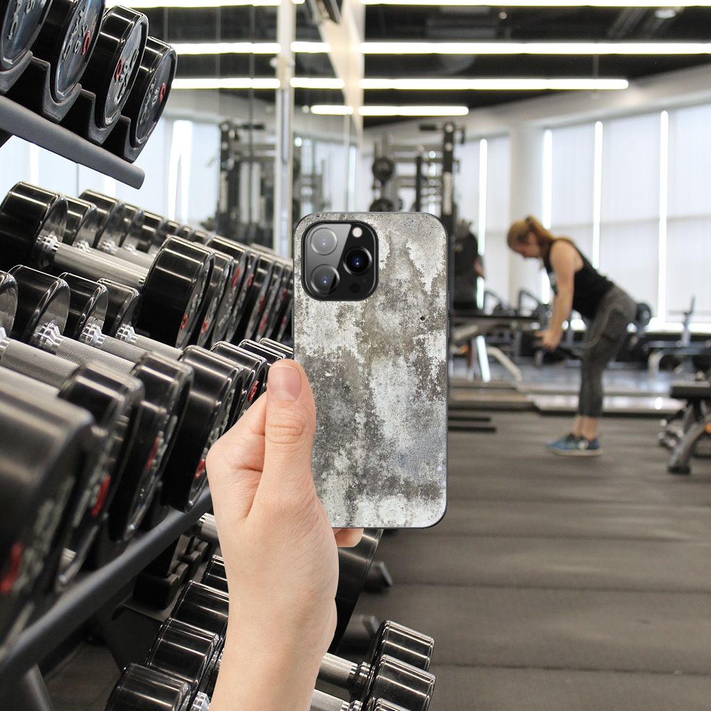 Apple iPhone 14 Pro Max Marmeren Print Telefoonhoesje Beton Print achterkant hand sportzaal