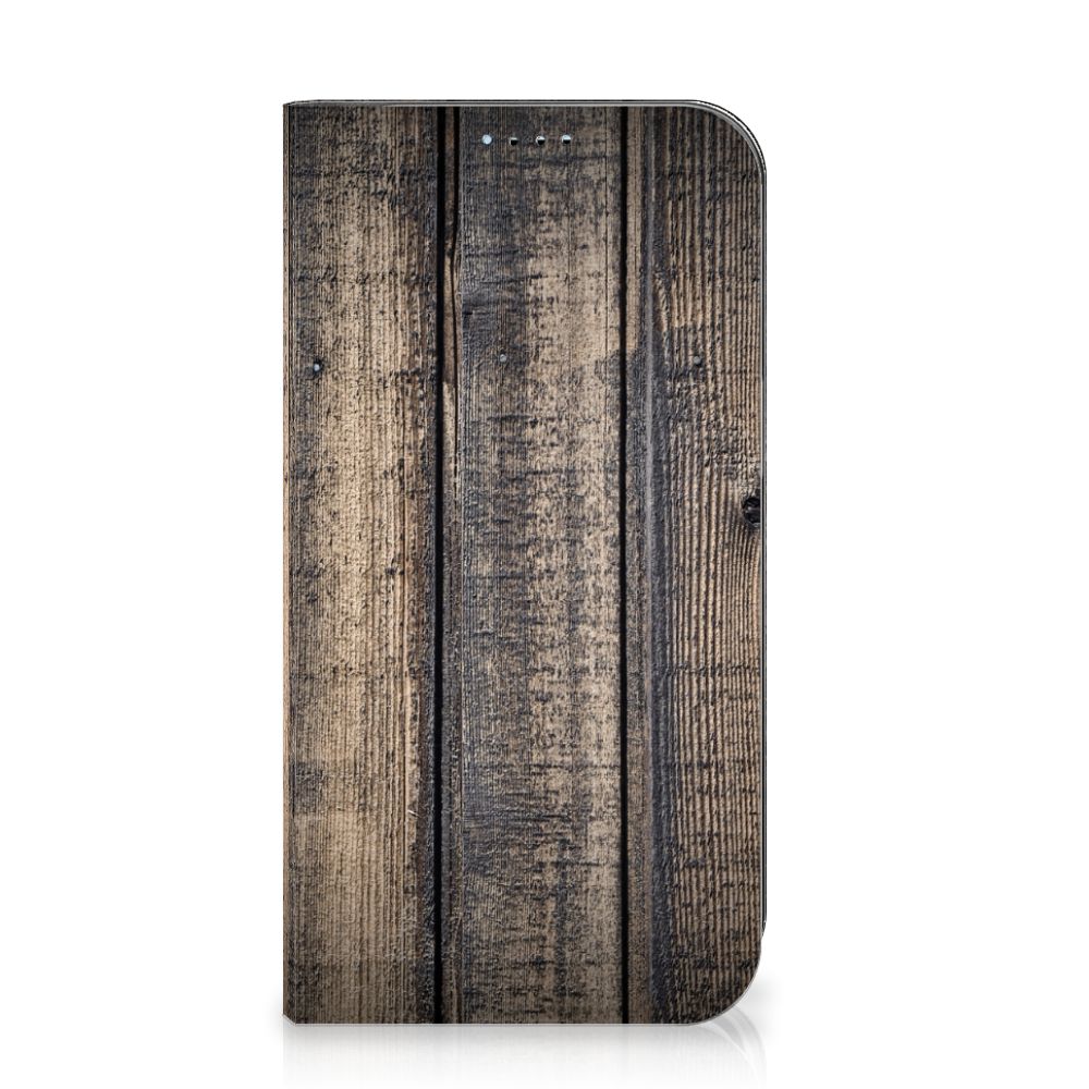 iPhone 15 Book Wallet Case Steigerhout met een stijlvol steigerhout design voor een unieke uitstraling.