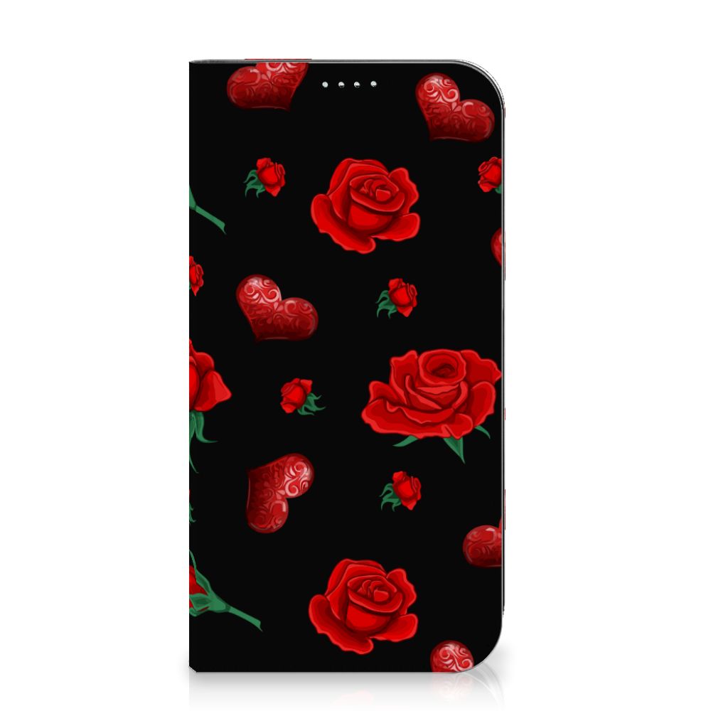iPhone 15 Plus Magnet Case Valentine met rode rozen en harten ontwerp op een zwarte achtergrond.