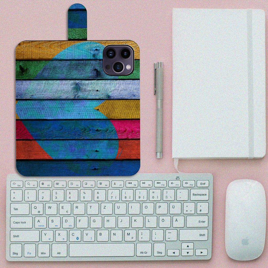 iPhone 15 Pro Max Book Style Case Wood Heart - Cadeau voor je Vriend met kleurrijk houten ontwerp 🎨