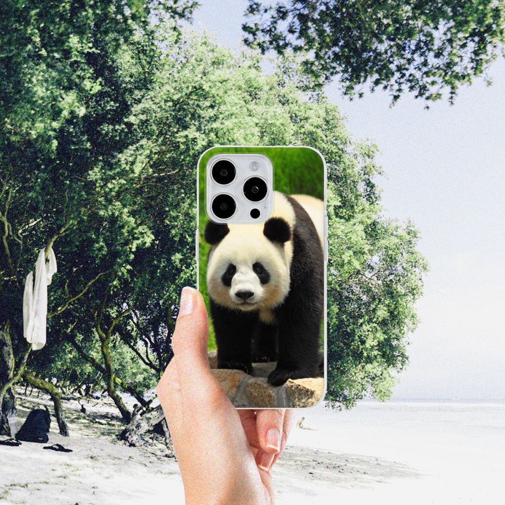 iPhone 15 Pro Max TPU Hoesje Panda met afbeelding van een panda in een natuurlijke omgeving đŋ