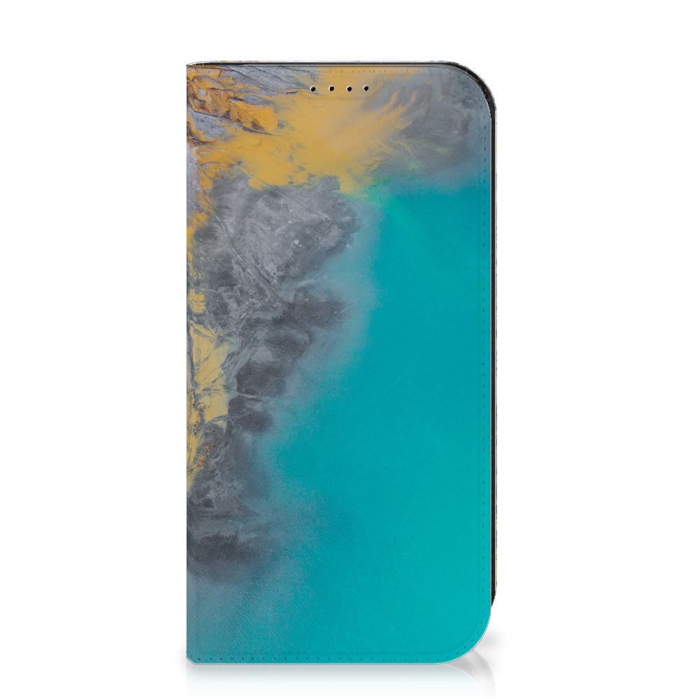 iPhone 15 Pro Standcase Marble Blue Gold met een prachtig marmerdesign in blauw en goud.