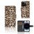 iPhone 15 Pro Telefoonhoesje met Pasjes Leopard met panterprint design en magneetsluiting.