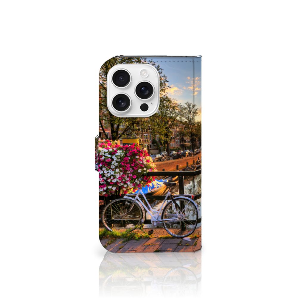 iPhone 16 Pro Flip Cover Amsterdamse Grachten design fiets bloemen aanzicht