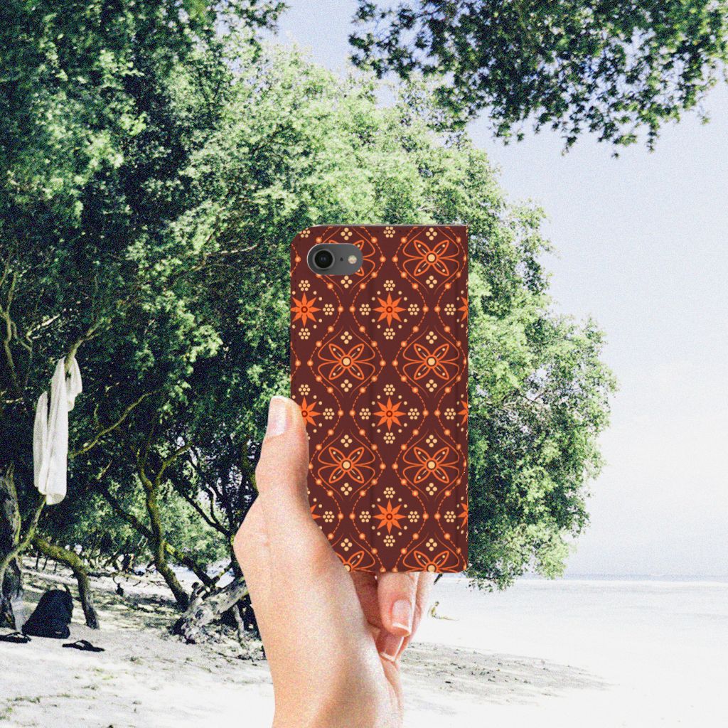 iPhone 7 | 8 | SE (2020) | SE (2022) Hoesje met Magneet Batik Brown