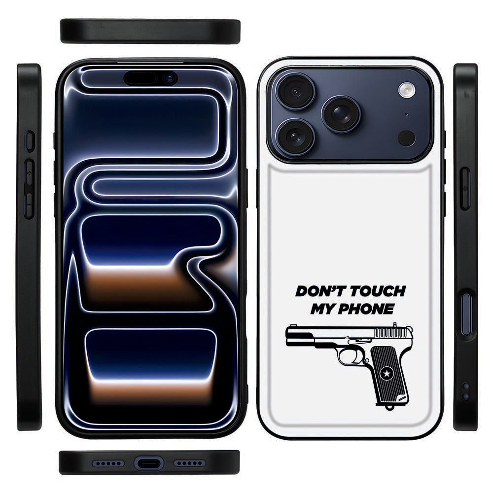 Zwarte rand van de Pistol DTMP back cover voor iPhone 18 Pro, gezien van opzij