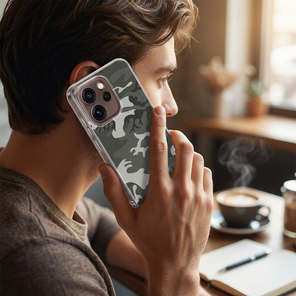 OPPO Reno15 Pro Back cover Army Light - lifestyle foto
