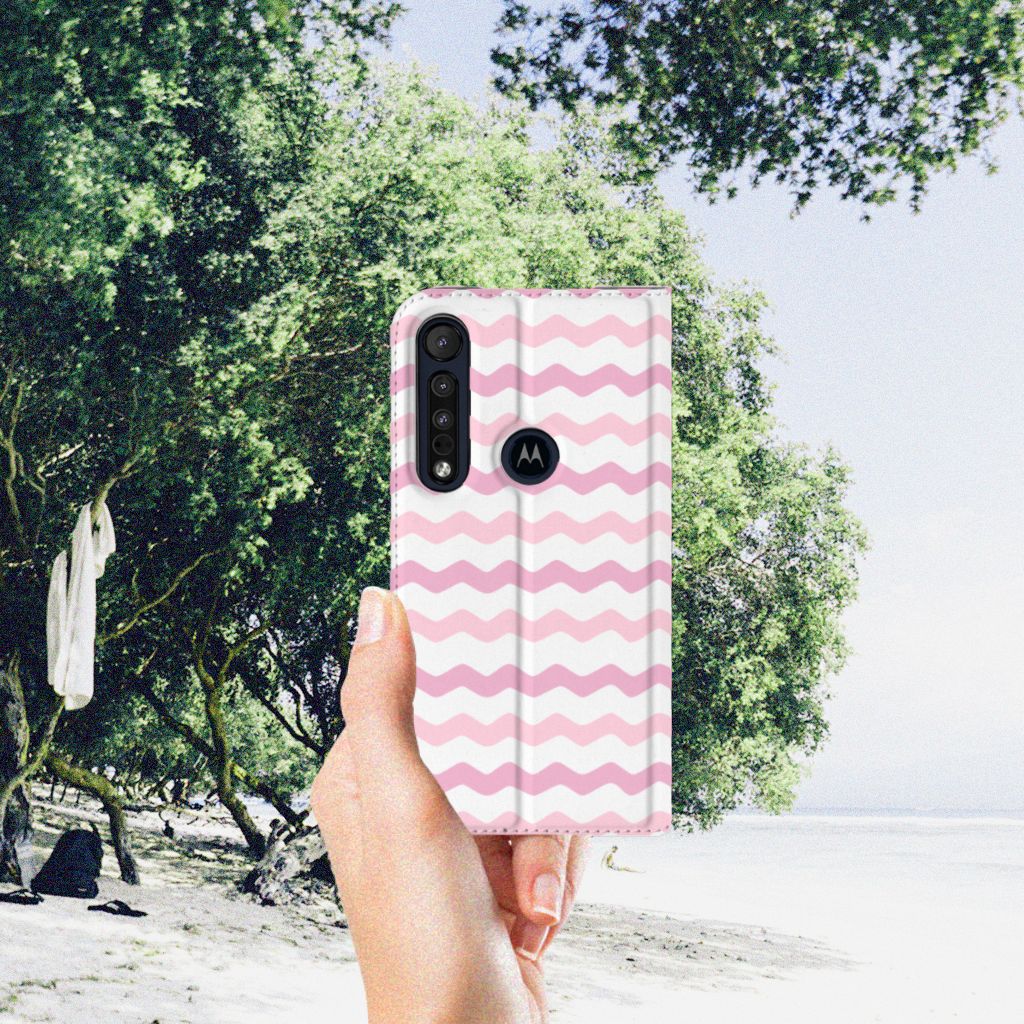 Motorola G8 Plus Hoesje met Magneet Waves Roze - B2C Telecom