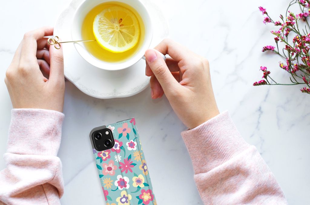 iPhone 13 Mini Smart Cover Flower Power - B2C Telecom