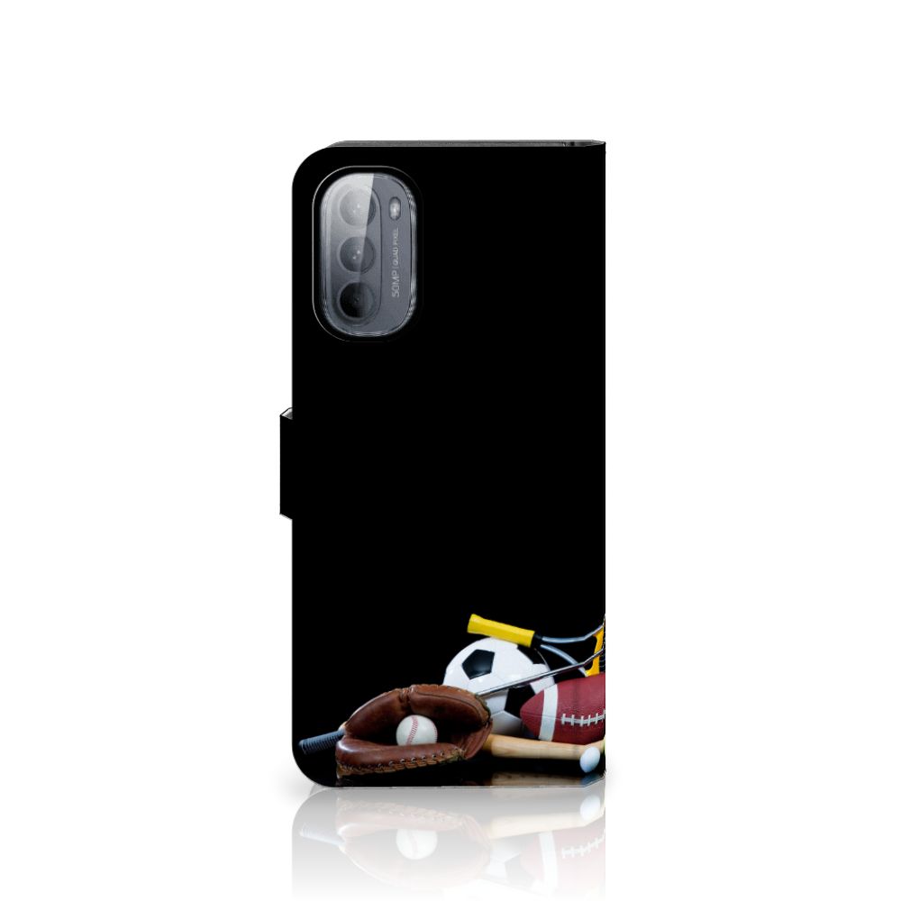 Motorola Moto G31 | G41 Wallet Case met Pasjes Sports met sportaccessoires en een zwart ontwerp.