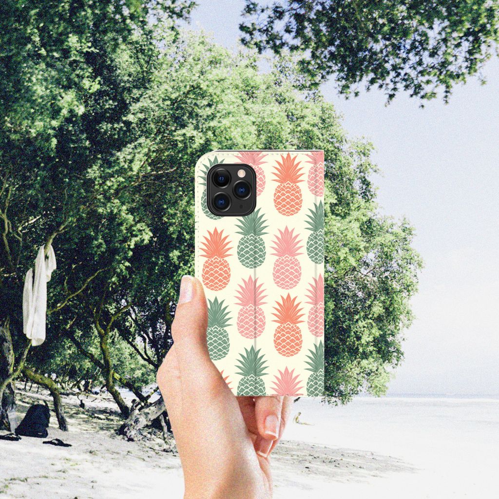 Apple iPhone 11 Pro Flip Style Cover Ananas