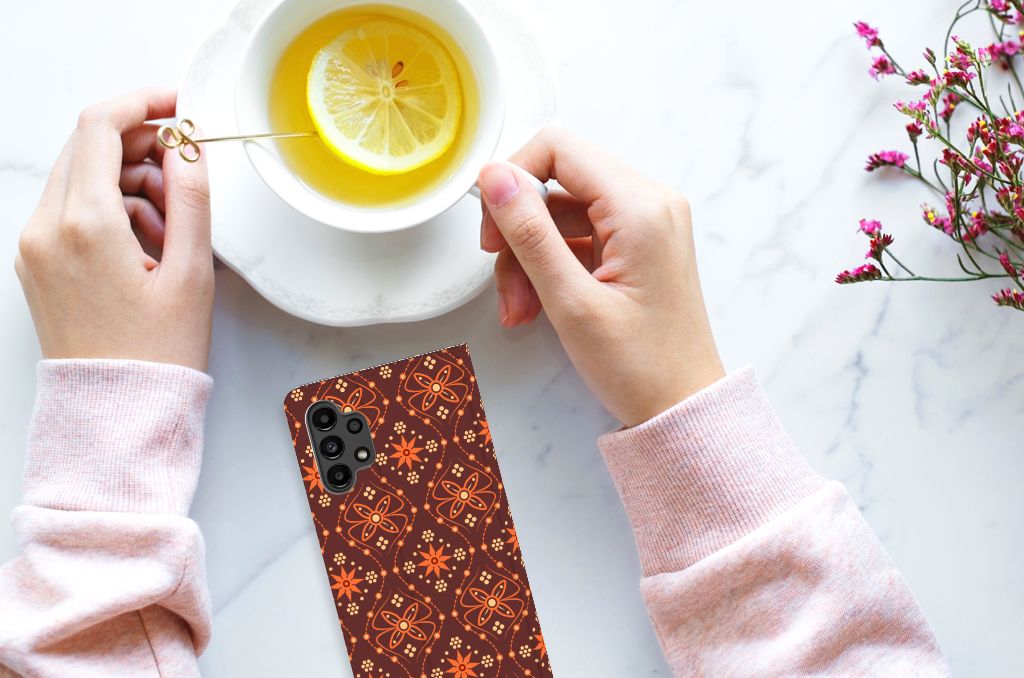 Samsung Galaxy A13 (4G) Hoesje met Magneet Batik Brown - B2C Telecom