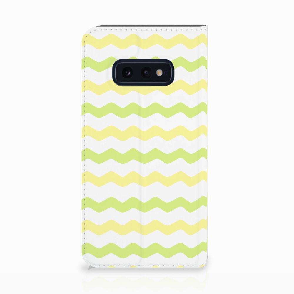 Samsung Galaxy S10e Hoesje met Magneet Waves Yellow