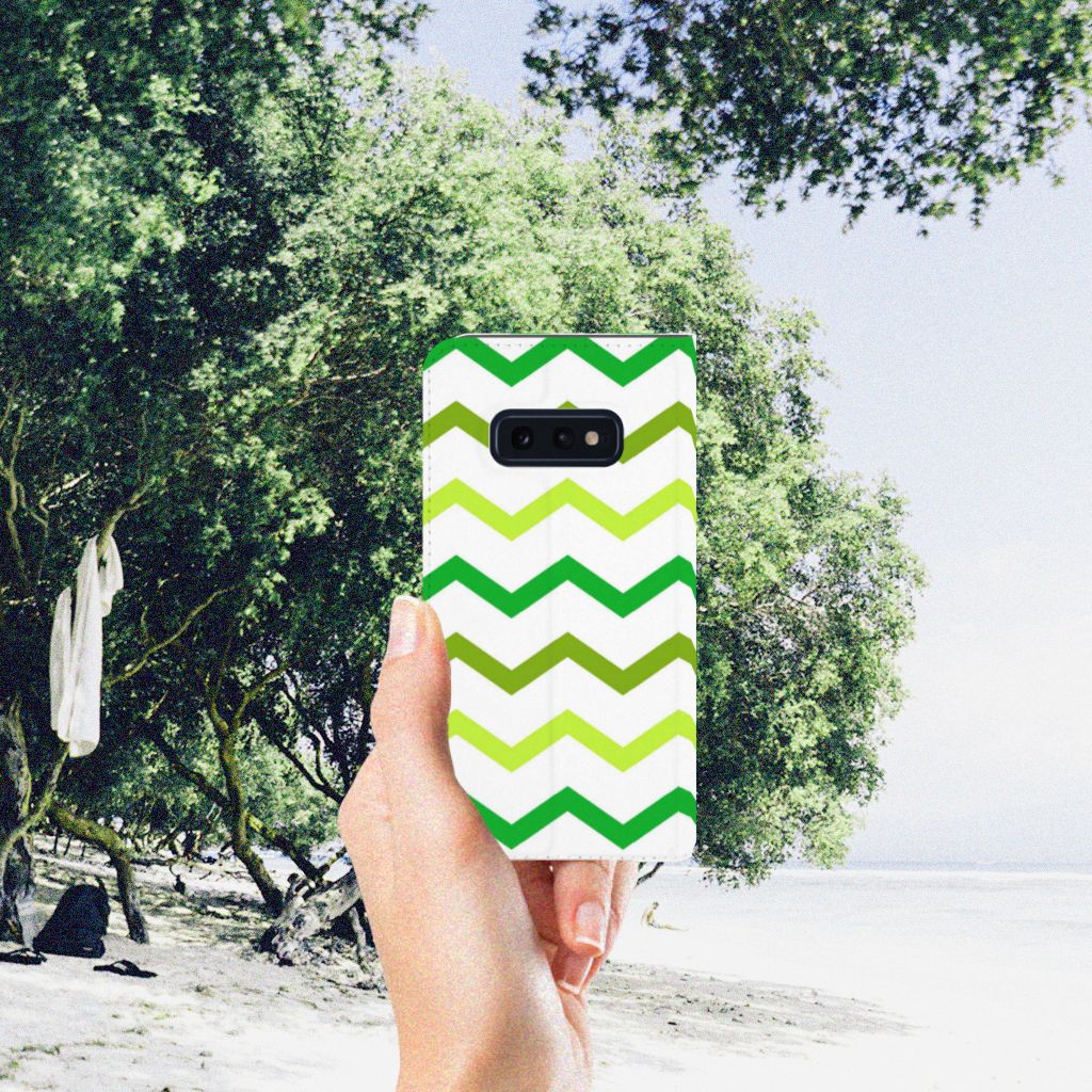 Samsung Galaxy S10e Hoesje met Magneet Zigzag Groen