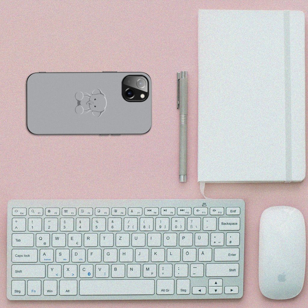 Apple iPhone 13 Hoesje Grijs Baby Olifant B2C Telecom