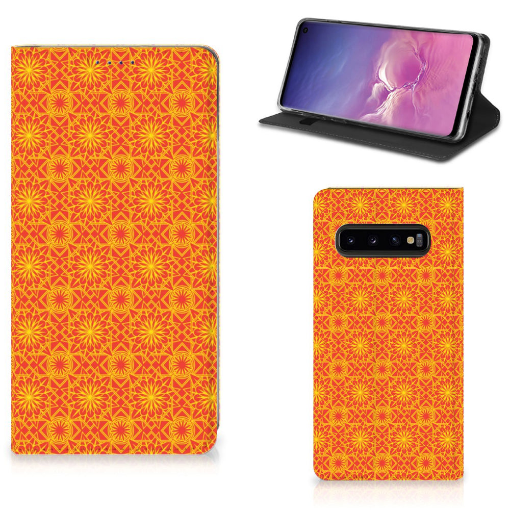 Samsung Galaxy S10 Hoesje met Magneet Batik Oranje