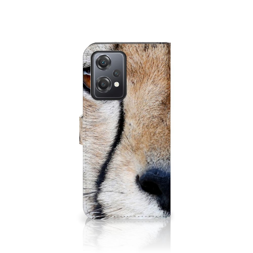 OnePlus Nord CE 2 Lite Telefoonhoesje met Pasjes Cheetah, close-up van een cheeta op het hoesje.