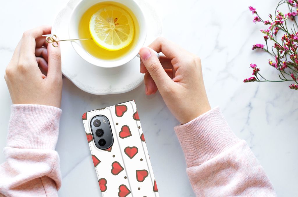 Motorola Edge 30 Pro Hoesje met Magneet Hearts - B2C Telecom