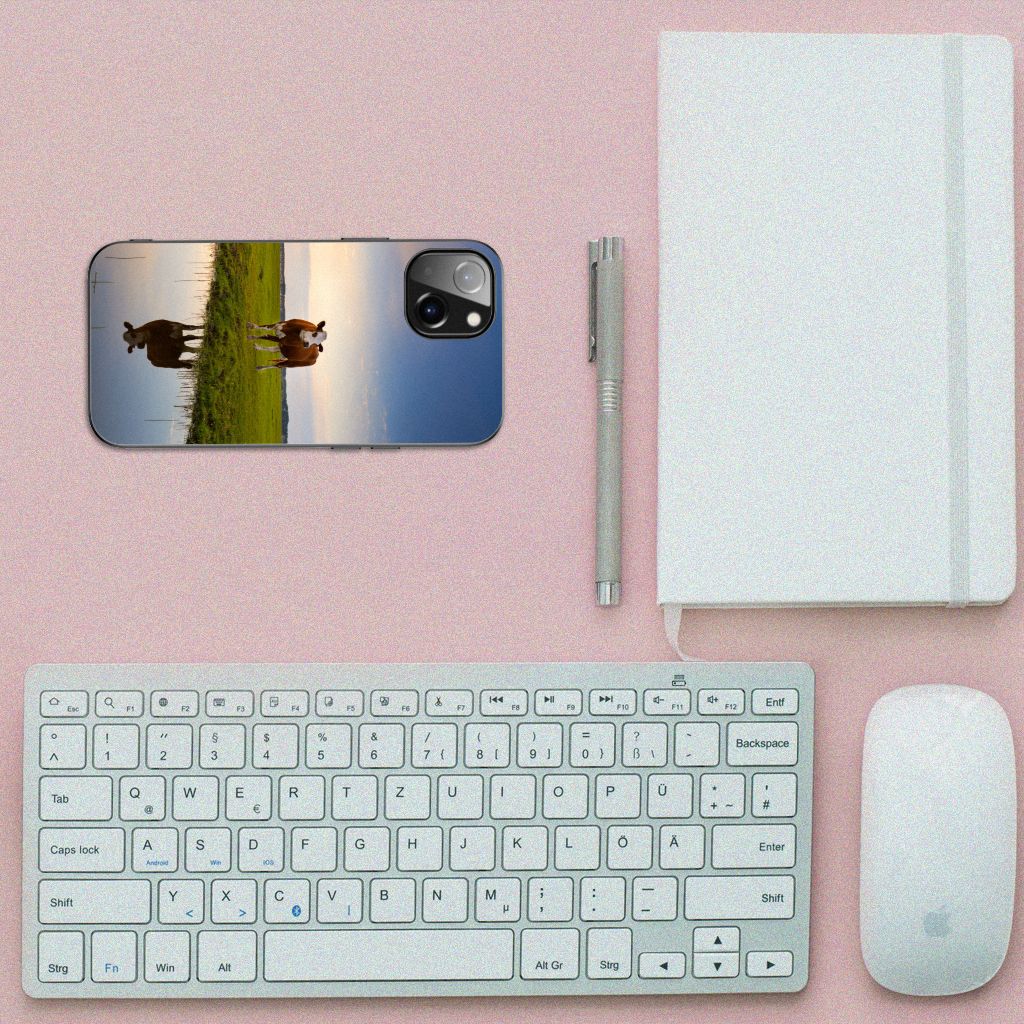 Apple iPhone 13 Dierenprint Telefoonhoesje Koe B2C Telecom