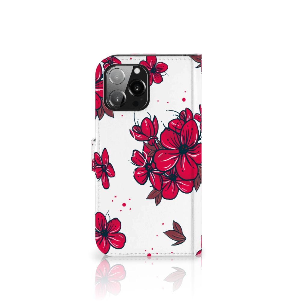 iPhone 13 Pro Max Hoesje Blossom Red met prachtige rode bloesem op witte achtergrond 🌸.