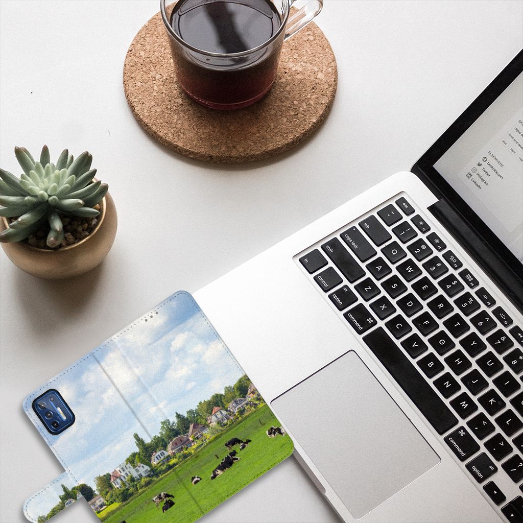 Motorola Moto G9 Plus Telefoonhoesje met Pasjes Koeien