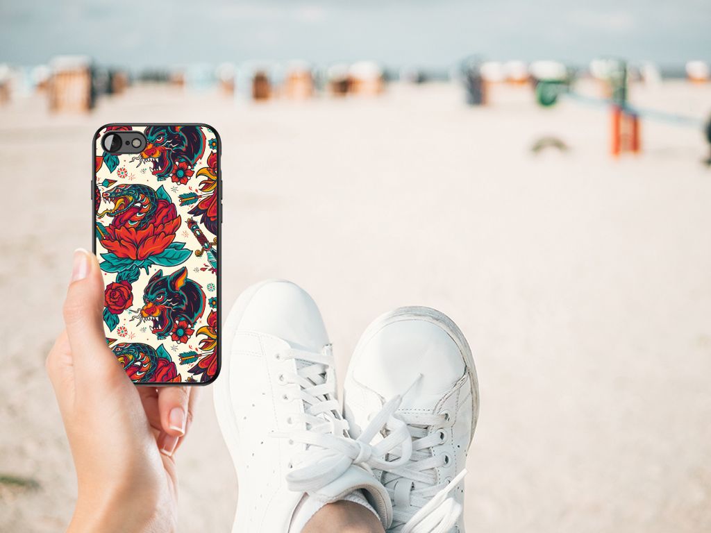 Silicone Back Case voor iPhone SE 2022 | SE 2020 | 7/8 Old Skool met vintage tattoo ontwerp op een strand.