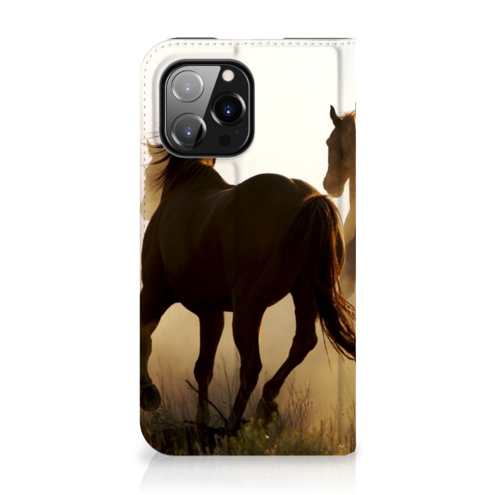 iPhone 14 Pro Max Hoesje maken Design Cowboy met print van paarden in silhouet.