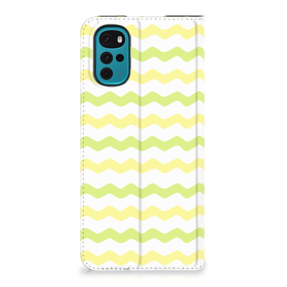Motorola Moto G22 Hoesje met Magneet Waves Yellow - B2C Telecom