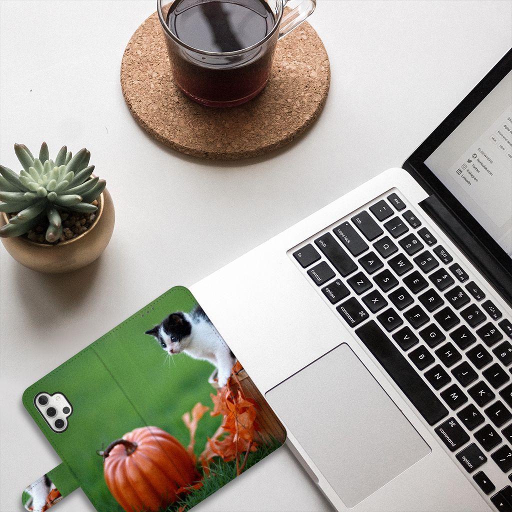 Samsung Galaxy A32 5G Telefoonhoesje met Pasjes Kitten