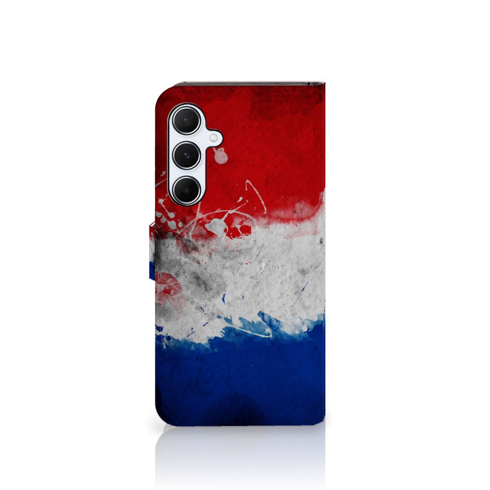 Samsung Galaxy A55 Bookstyle Case Nederland met artistiek ontwerp van de Nederlandse vlag.