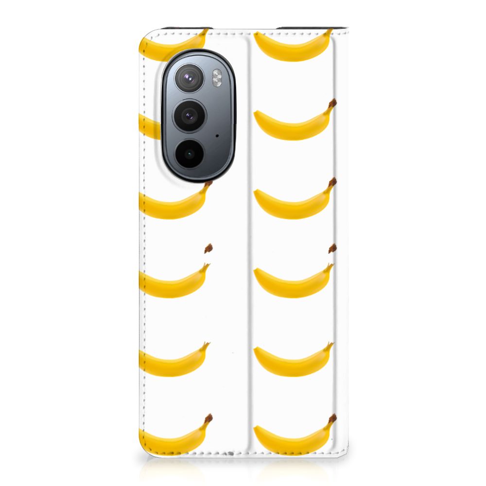 Motorola Edge 30 Pro Flip Style Cover Banana - B2C Telecom