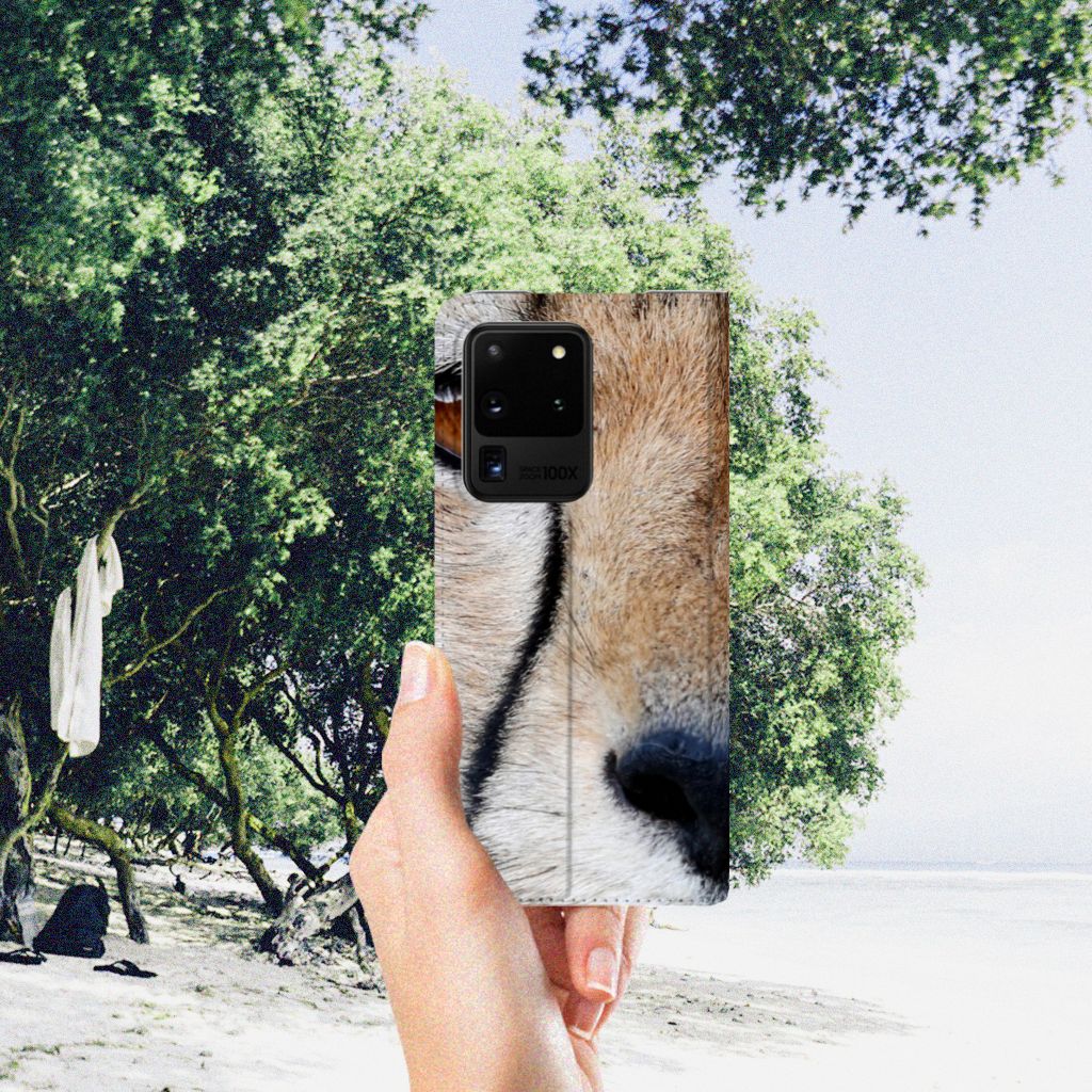Samsung Galaxy S20 Ultra Hoesje maken Cheetah met close-up afbeelding van een cheetah in de natuur.