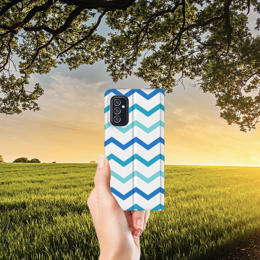 Samsung Galaxy M52 Hoesje met Magneet Zigzag Blauw - B2C Telecom
