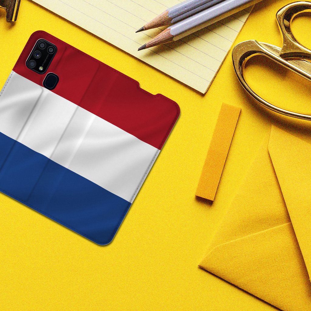 Samsung Galaxy M31 Standcase Nederlandse Vlag - B2C Telecom