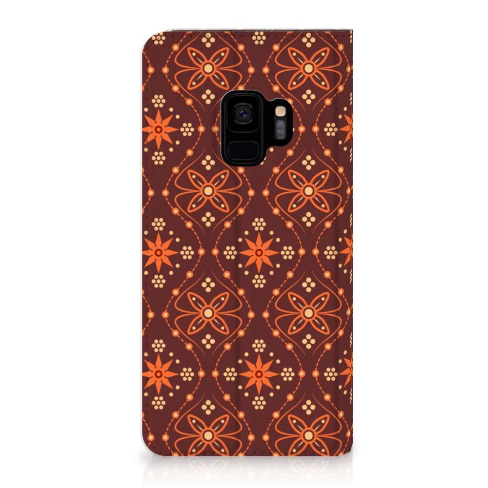 Samsung Galaxy S9 Hoesje met Magneet Batik Brown