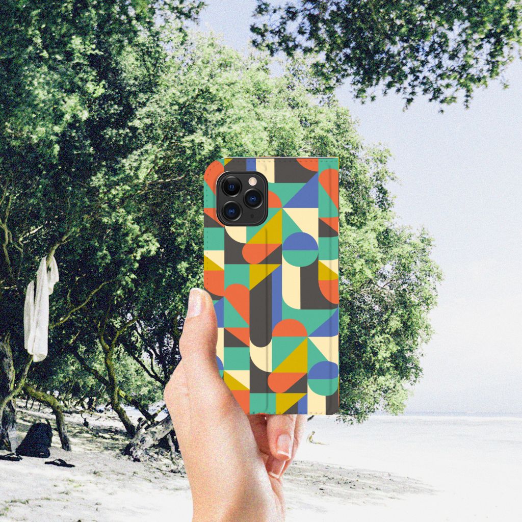 Apple iPhone 11 Pro Hoesje met Magneet Funky Retro