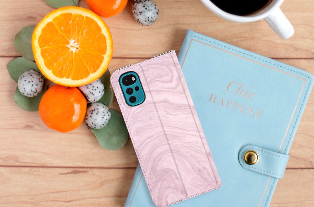 Motorola Moto G22 Standcase Marble Pink - Origineel Cadeau Vriendin - B2C Telecom