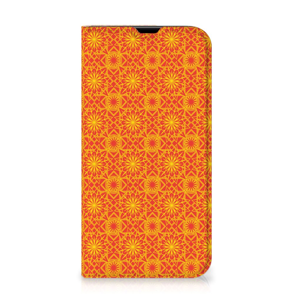 iPhone 13 Pro Hoesje met Magneet Batik Oranje - B2C Telecom