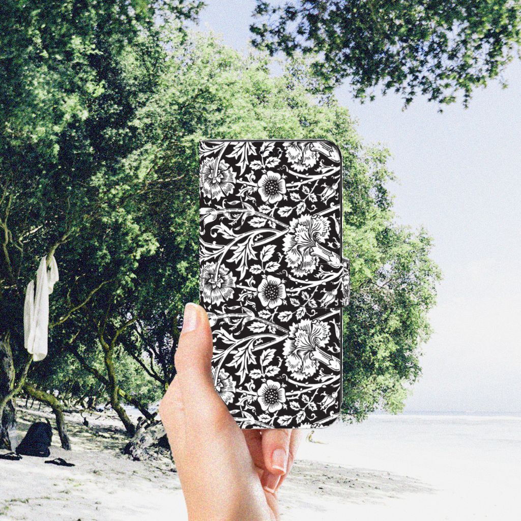 Motorola Edge 30 Pro Hoesje Black Flowers