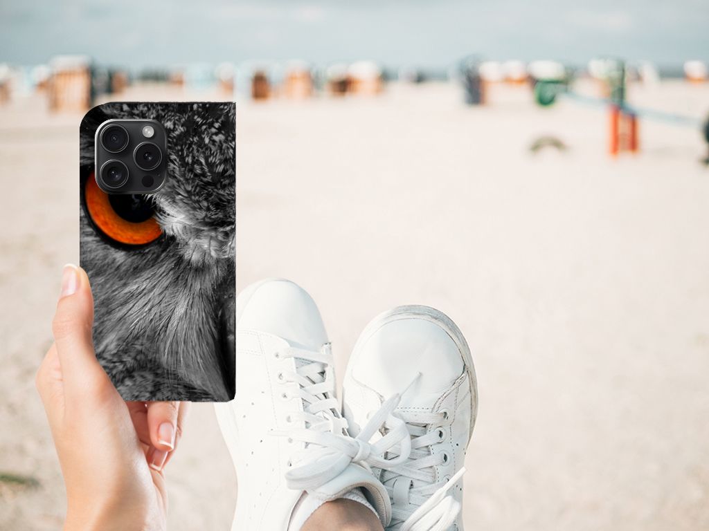 iPhone 15 Pro Hoesje maken Uil met close-up van uilenoog, perfect voor nachtbrakers 🦉.
