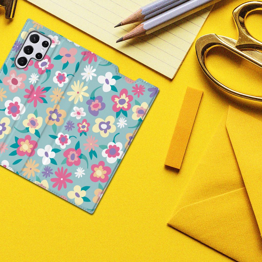 Samsung Galaxy S22 Ultra Smart Cover Flower Power - B2C Telecom